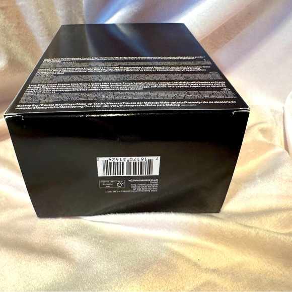 Bobbi Brown Illuminating Essentials Set - Picture 6 of 8